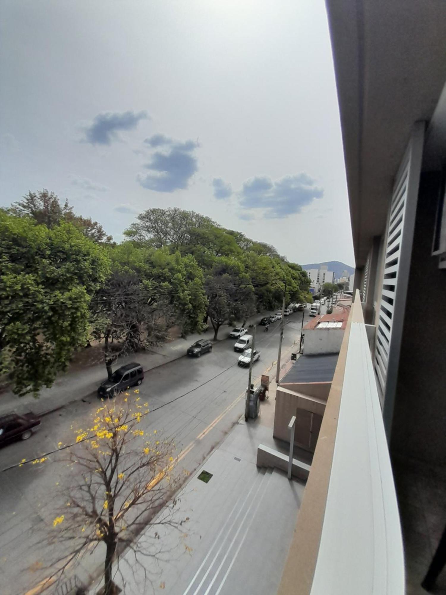 Departamento Centrico Plaza Alvarado Con Cochera Salta Exteriör bild
